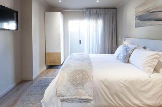 The Hill Boutique Bed & Breakfast - East London - 9