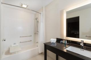 Wingate by Wyndham Altoona Downtown/Medical Center - 2