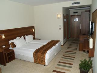 Laguna Beach Resort & Spa - Sosopol - 2