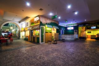The Square Surabaya Hotel - Surabaya - 8