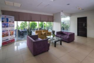 The Square Surabaya Hotel - Surabaya - 3