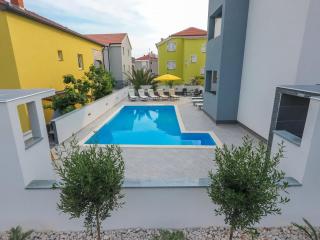 Lucky Luke Pool Apartments - Novalja - 2
