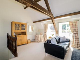 Carpenters Cottage - 2