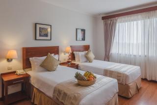 Sea Cliff Court Hotel & Luxury Apartments - 5