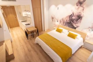 Plaza Mayor Suites & Apartments - Madrid - 0
