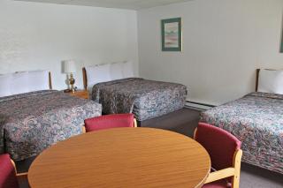 Budget Host Crestview Inn - Sault Ste. Marie - 5