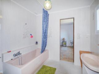 Lovely Home In Bagnols En Foret - 4