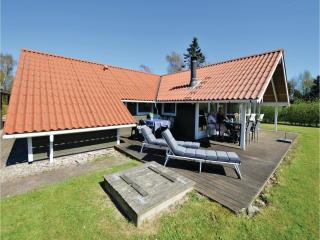 Three-Bedroom Holiday Home In Sydals - 1