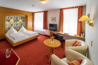 Hotel-Gasthof Zum Weyssen Rössle - 7