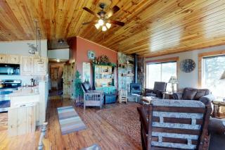 Camas Family Cabin - 1