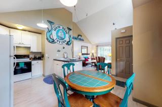 Main Deck - Pacific City - 4
