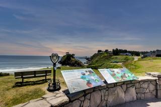 Whimsy by the Sea - Port Orford - 4