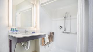 Holiday Inn Express & Suites Asheville SW - Outlet Ctr Area by IHG - Asheville - 9
