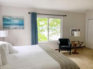 Churchill Pointe Inn - 5