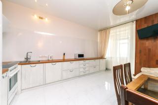 New building near Arena City Lesi Ukrainky 7a - Kiev - 2