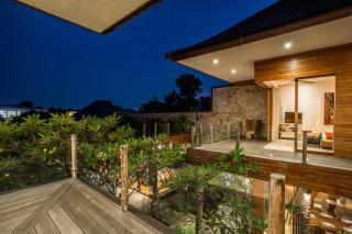 Eko Villa Seminyak - Tropical Villa, Walk to Beach - Seminyak - 5