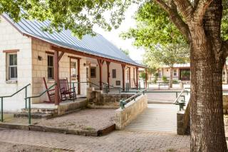 Gruene Cottages - 1