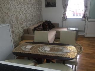 KNUTSFORD House Holidays - Manchester - 1