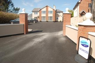 Tuskar House by the Sea - 9