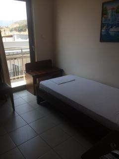 Plage Hotel - Néa Péramos - 1