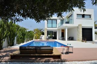 Villa with private pool - Llobregales - 0
