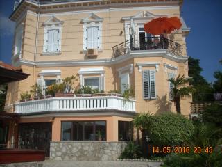Apartment at Sea - 5