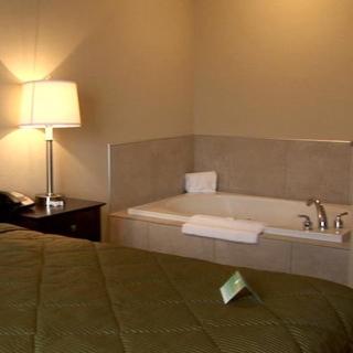 Cobblestone Inn & Suites - Durand - Durand - 8