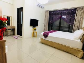 Laughter House II - 3