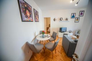 City In Apartment - Kotor - 2