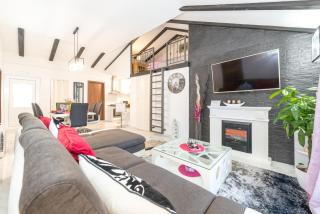 Tranquility and Nature in 4 Bedroom with Sea View - 0