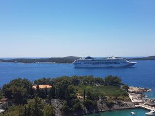 J&B Holiday House Hvar - Hvar - 7