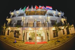 Asian Grand Hotel - 4