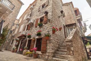 Apartments Renaissance Old town - Budva - 6