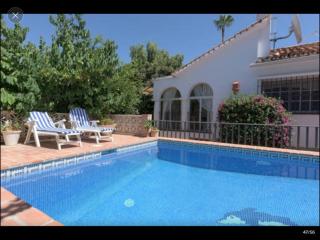 Private villa with pool, 3 bedrooms, 2 bathrooms, Jacuzzi, garage 2 cars, close beach, BBQ - Marbella - 0