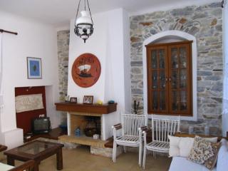 Luxury 100 m2 house in the centre of Naxos - Dhamariónas - 6