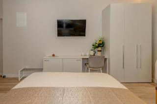 Royal Theatre Studio and Room - 1