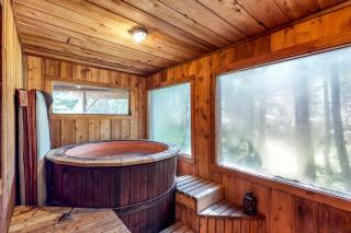 Compton's - Girdwood - 8