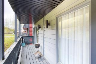 East Condo #208 - 1