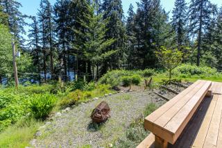 Goss Lake Getaway - 8