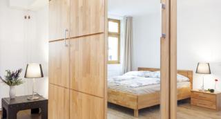 Spacious apartment in the historic center of Berlin Separate entrance - 2