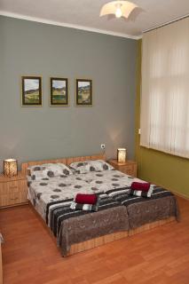 Hostel Mostel Hub Rooms and Apartments - Sofia - 2