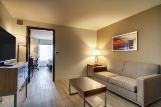 Holiday Inn & Suites Peoria at Grand Prairie by IHG - Peoria - 2