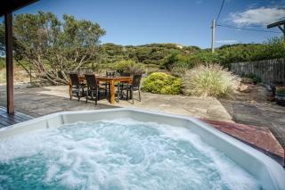 Island Escape with 12m Indoor Pool - Surf Beach - 5