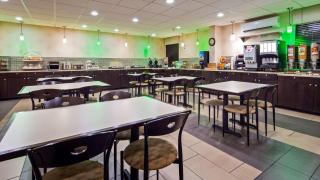 Best Western Plus Richmond - 3