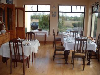 Maryville Bed and Breakfast - Nenagh - 6