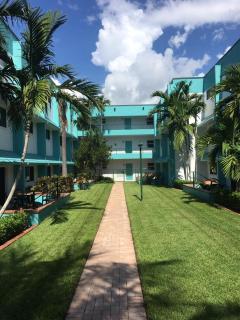 Surf Rider Resort - Pompano Beach - 7
