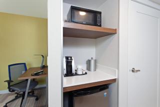 Holiday Inn Express & Suites Pasadena - Los Angeles by IHG - Pasadena - 6