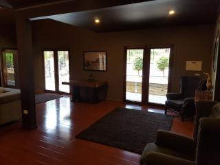 Montrose Barn House- Entire Home - Montrose - 1