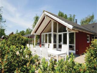 Four-Bedroom Holiday Home In Vaggerlose - 3