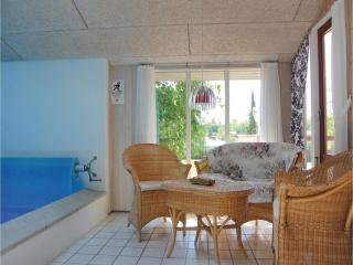 3 Bedroom Nice Home In Hejls - Hejls - 1